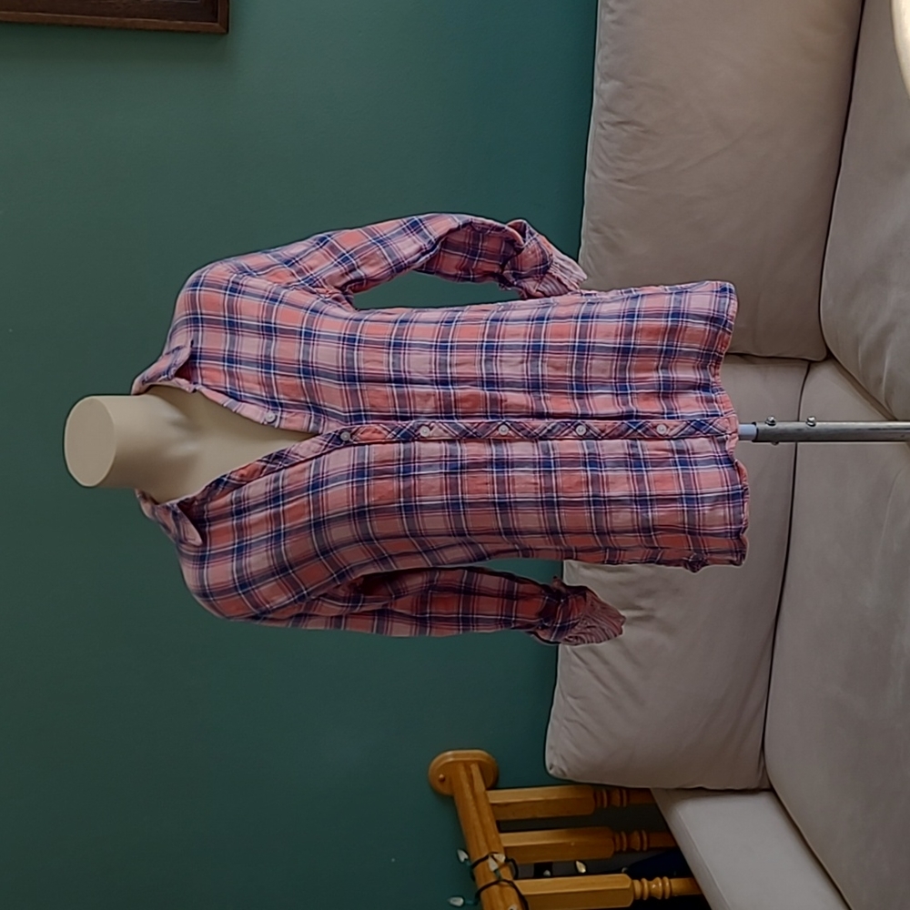 Croft & Barrow Flannel Button Down pink and blue long sleeve shirt
